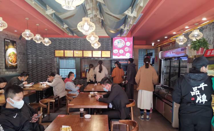 冒菜店經(jīng)營：餐飲同行打價(jià)格戰(zhàn)怎么辦？