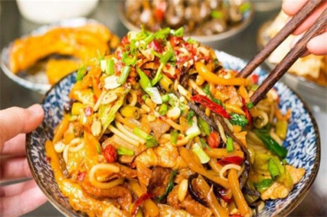 【云南冒菜】加盟費(fèi)：開啟美食創(chuàng)業(yè)之旅