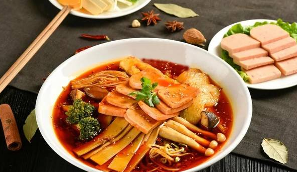 帽牌貨冒菜加盟好嗎，盈利好嗎