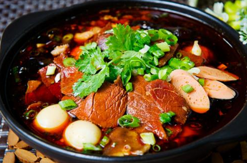 選對(duì)地點(diǎn)，冒菜店生意興??！