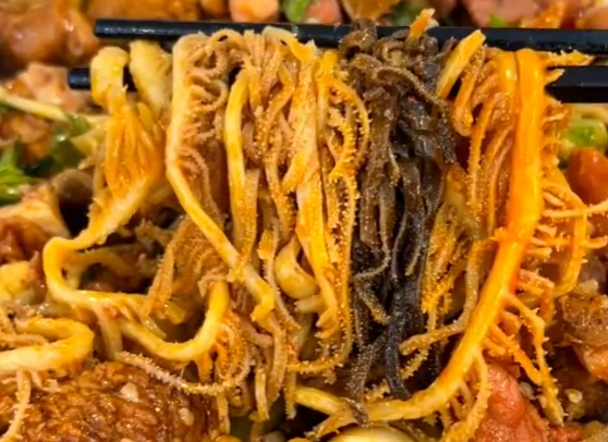 麻辣燙和冒菜有什么不同？快來看看這兩個(gè)的區(qū)別
