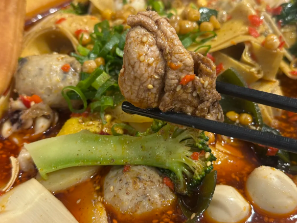 小縣城夫妻創(chuàng)業(yè)選啥？帽牌冒菜就很不錯